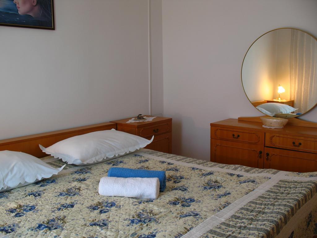 Apartments Culav Makarska Oda fotoğraf